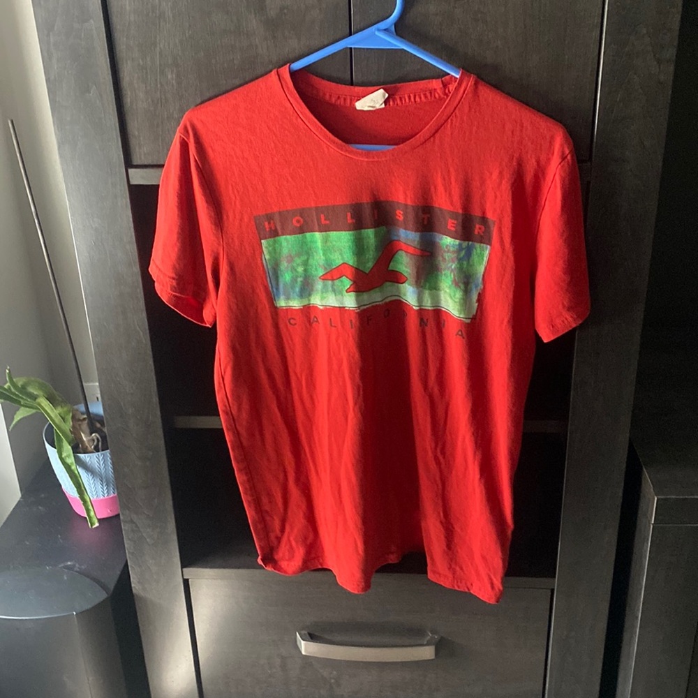Hollister T-shirt